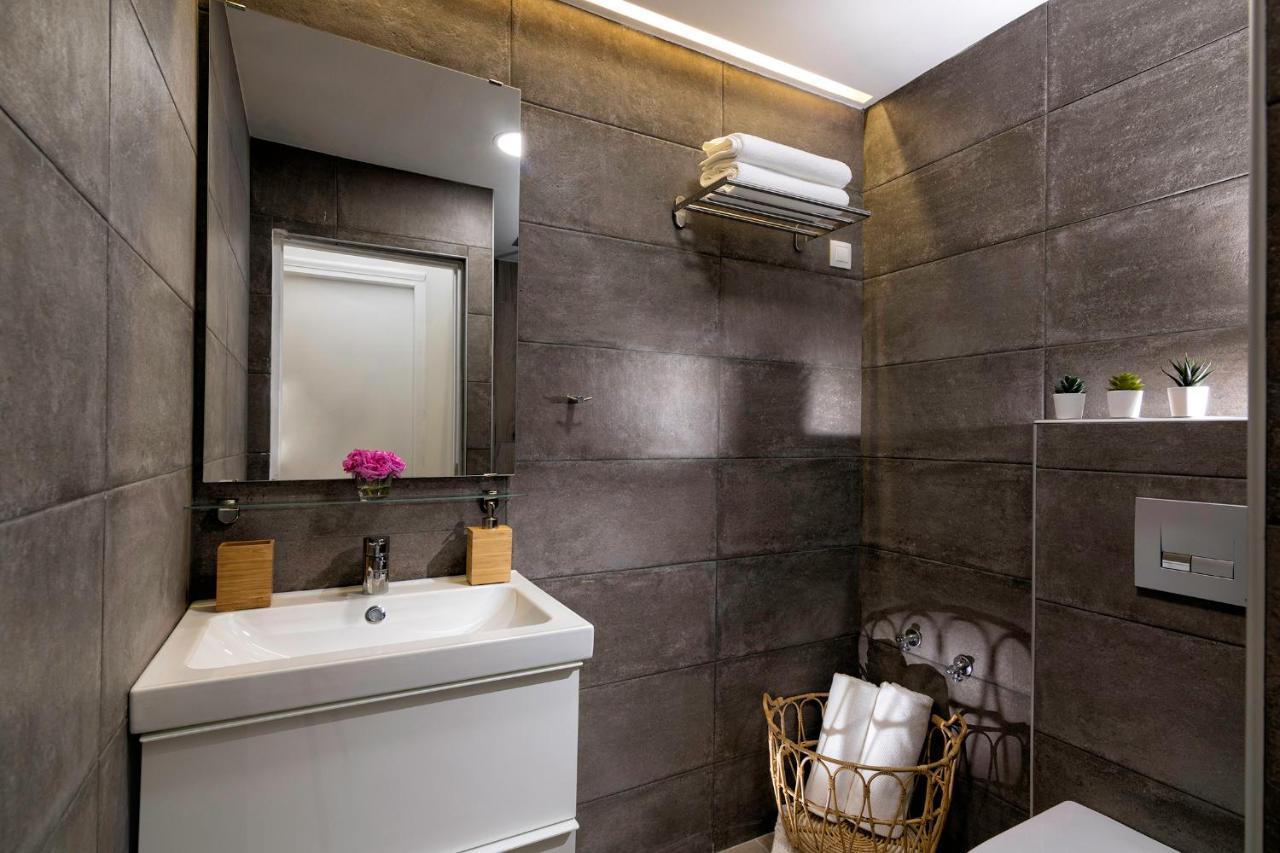 Stylish Apartment By City Center イラクリオン エクステリア 写真
